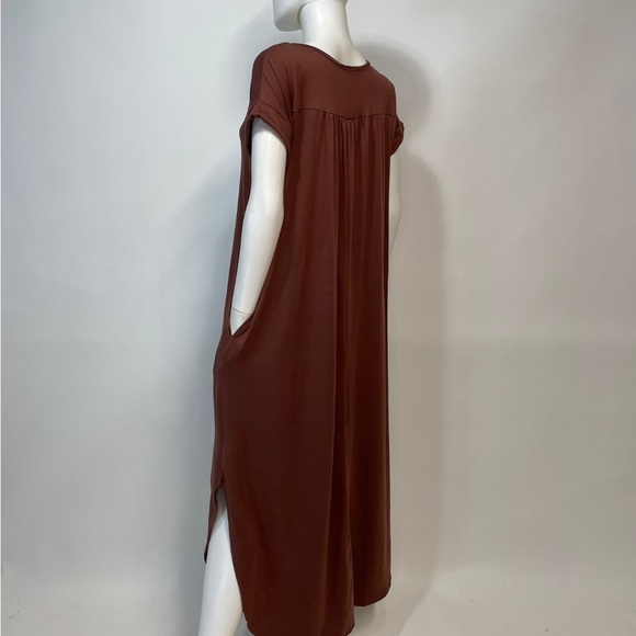 Entro Purple Short Sleeve Pocket Maxi Dress - Picture 5 of 5